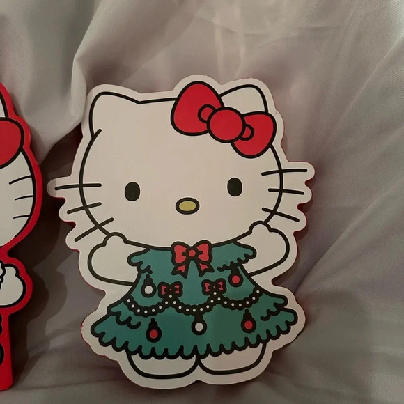 Sanrio Hello Kitty Christmas Wood Wall Plaque 
Decoration Bundle - Picture 4 of 5